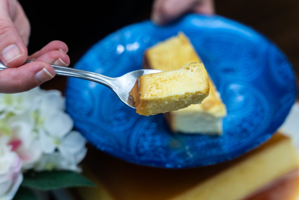 Condensed milk egg pudding Que Bien Sabe by Marina